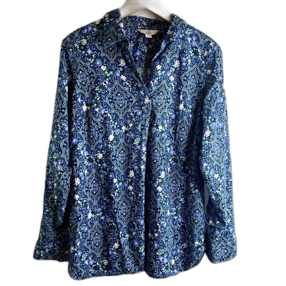 Croft & Barrow Button Down Shirt Blue Floral Paisley Casual Work Small